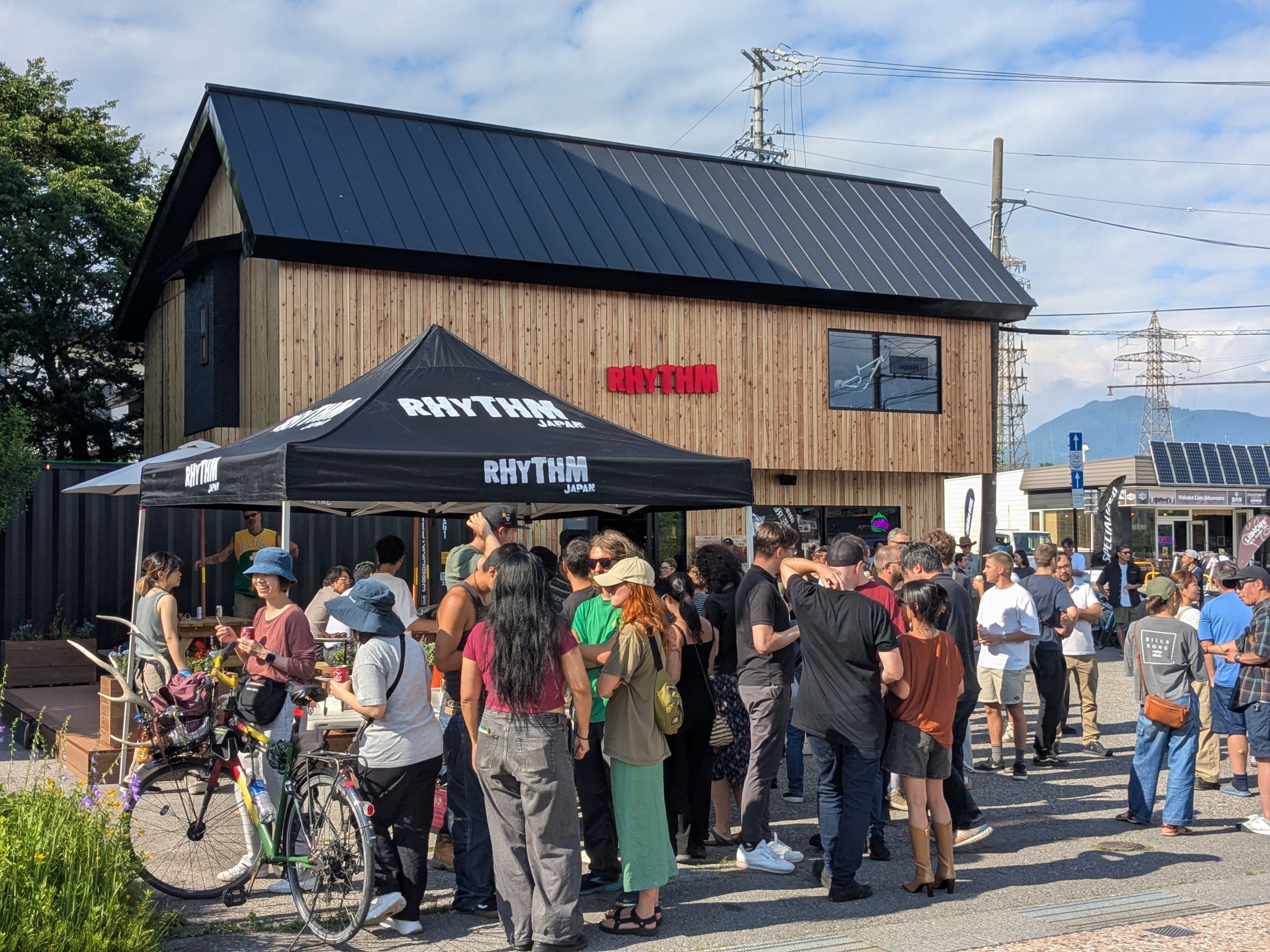 RoomBoss Attends the Launch of Rhythm Japan’s New MTB Shop in Hakuba